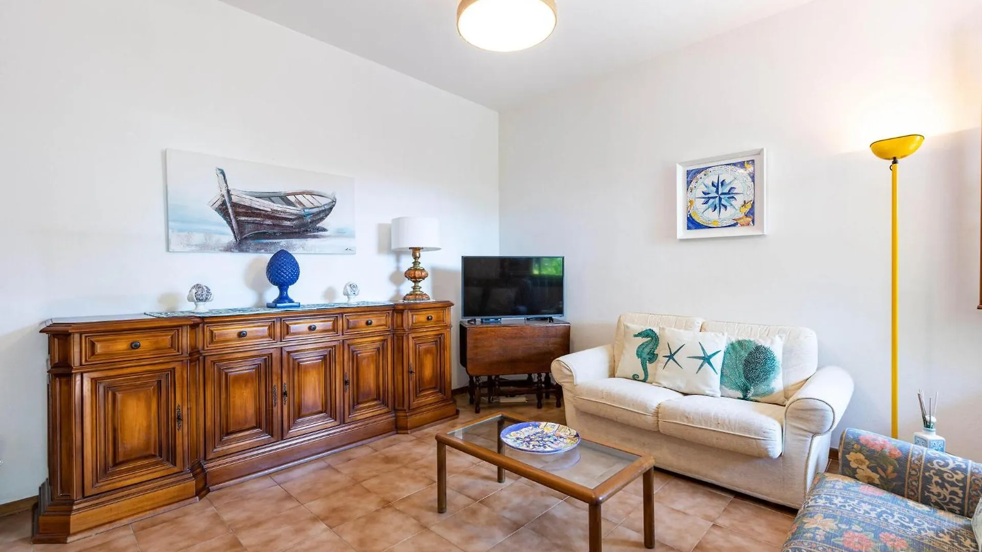 Feriehus 2 Bedroom Beautiful Home In Castiglioncello