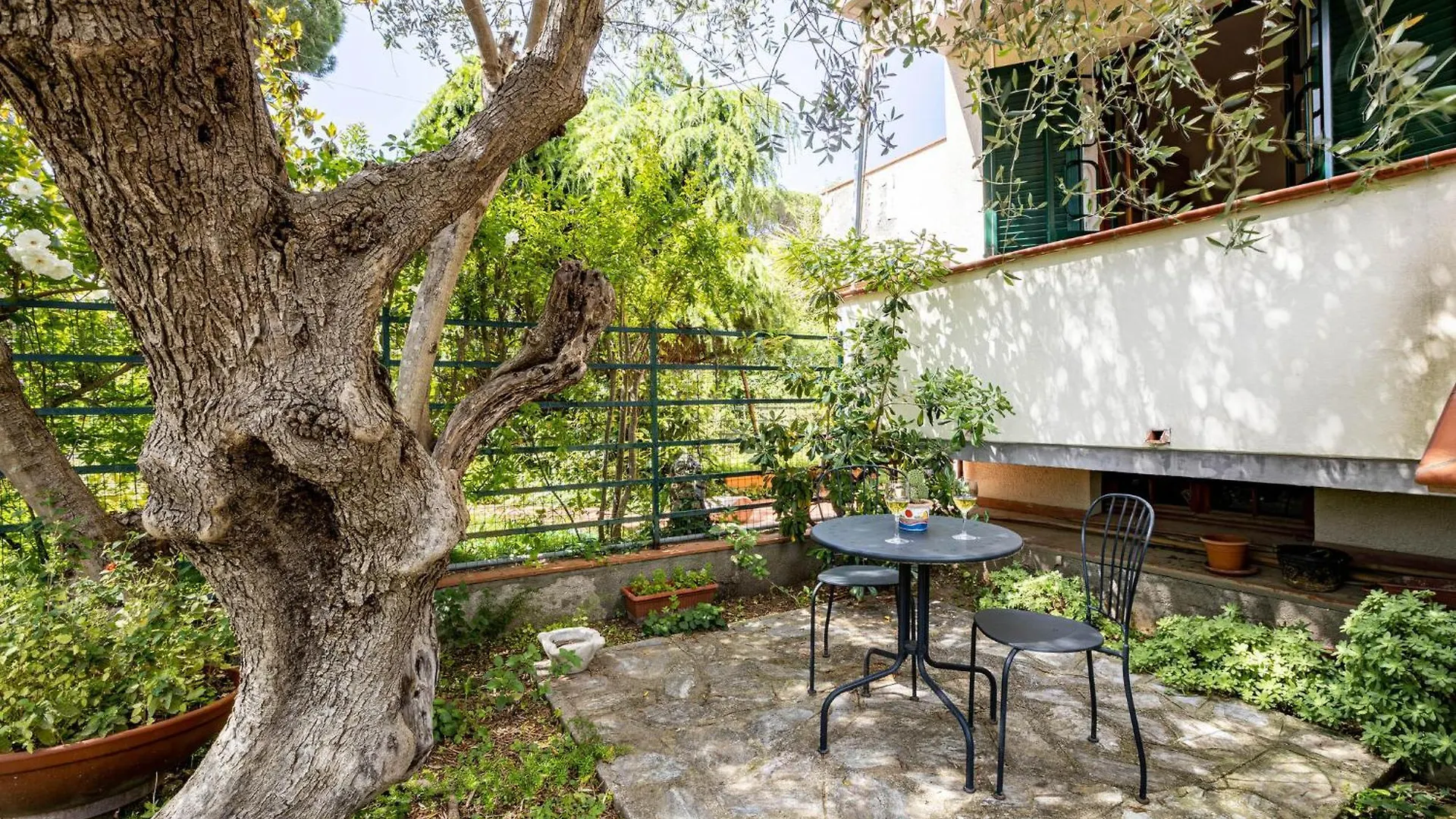 2 Bedroom Beautiful Home In Castiglioncello 0*,